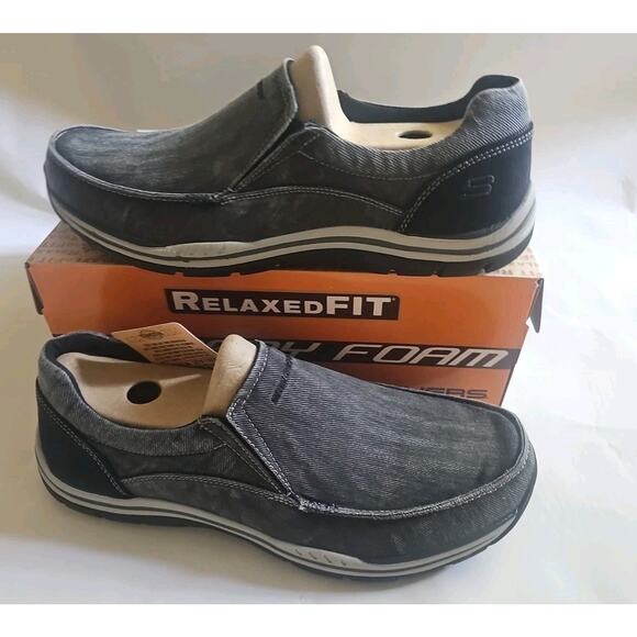 Skechers Relaxed Memory Foam Shoe Black ~ Size 12M New in box - Picture 1 of 11